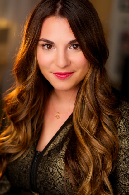 Victoria Aveyard autor
